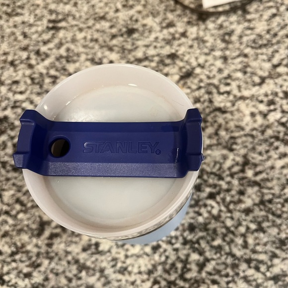 Stanley Sky Blue Travel Mug with Silver Trim - Picture 3 of 5